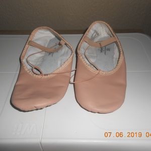 BALLET SLIPPERS